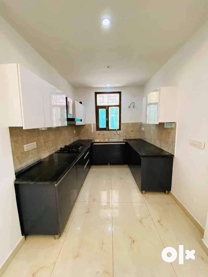 2BHK READY TO MOVE FLAT IN JUST 33.87 NEAR SUNNY ENCLAVE MOHALI