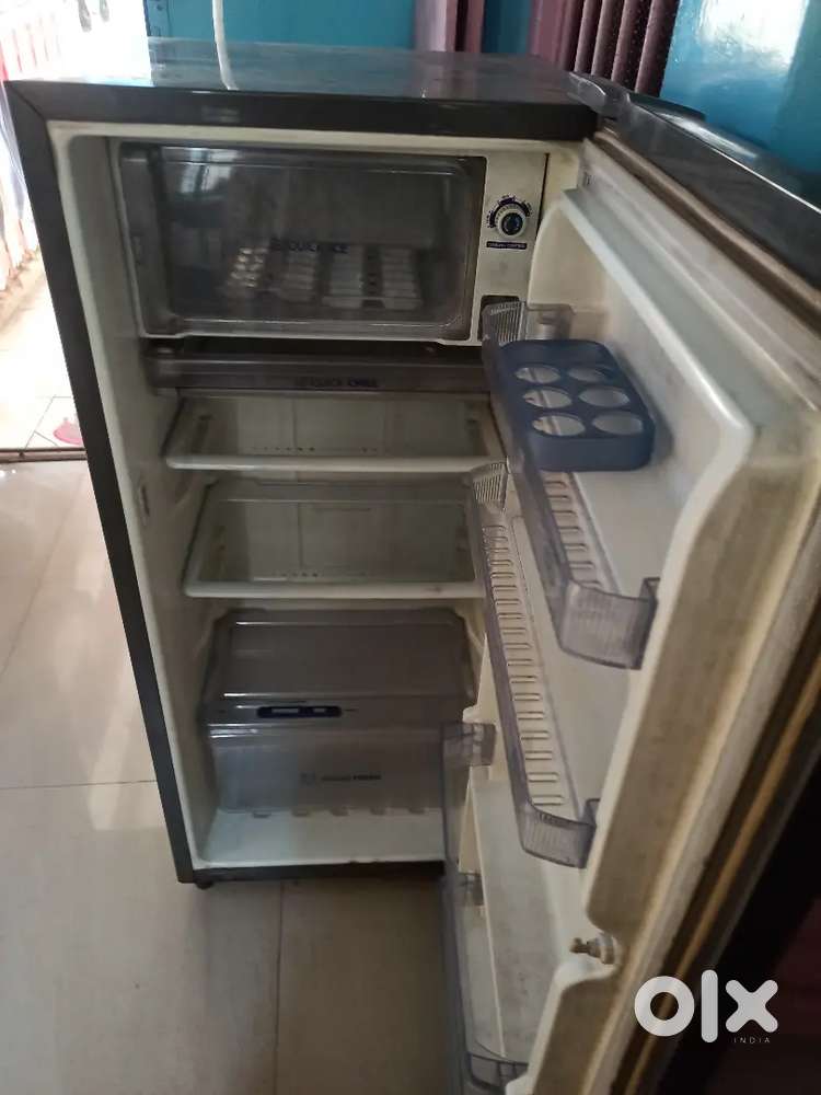 Single door fridge