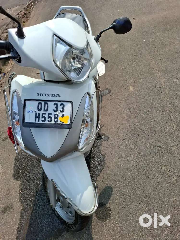 I am selling my hond aviator 2017