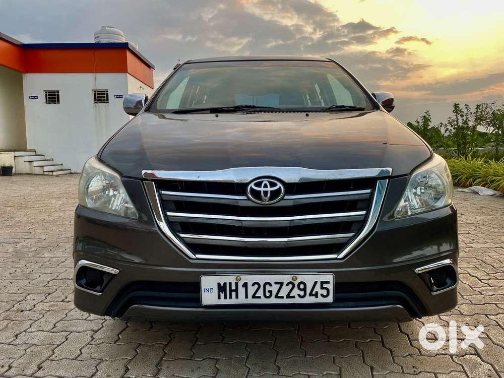 Toyota Innova 2.5 G (Diesel) 7 Seater BS IV, 2012, Diesel