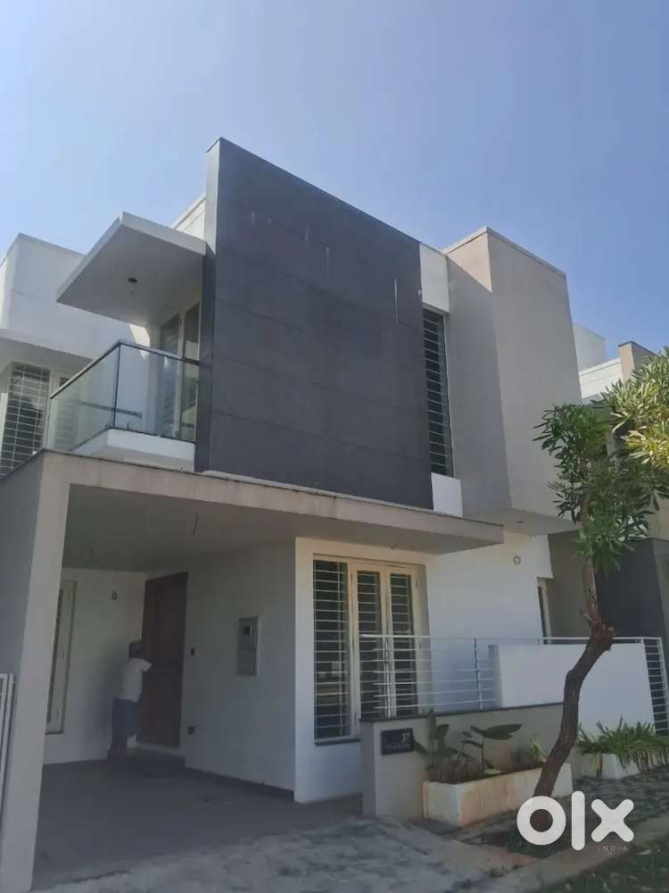 3 BHK individual duplex house for lease in Devegowda circle