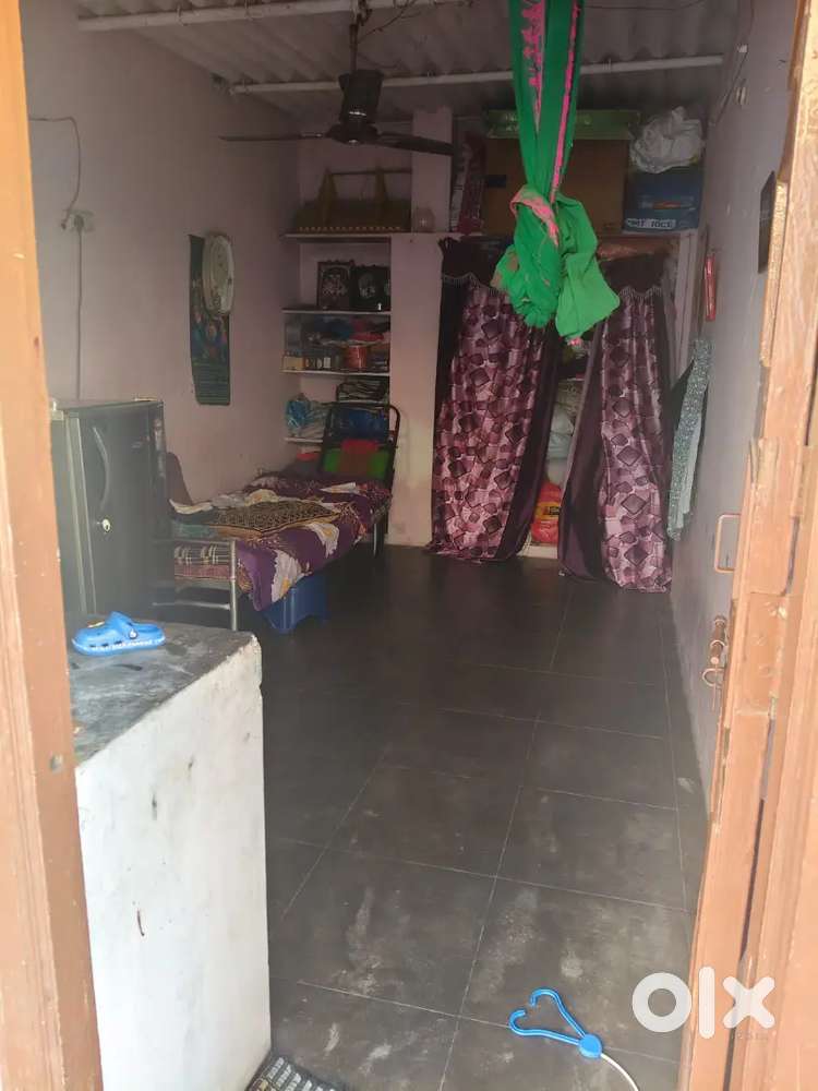 Single room pent house for rent for bachelor or family.