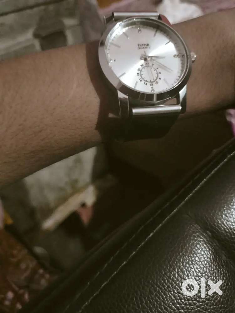 Clock watch
