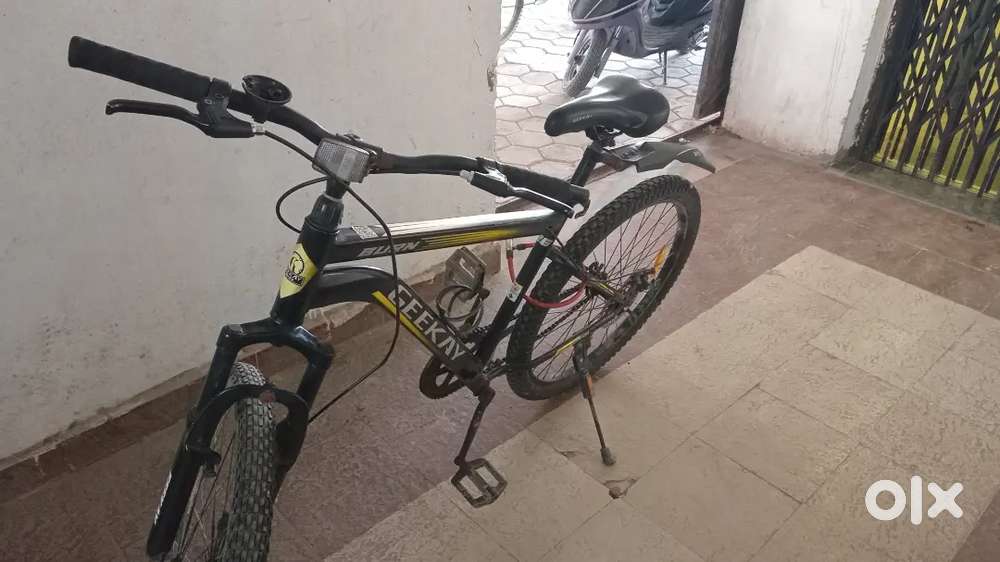 Geekay brand bicycle with disc-break and with shockup