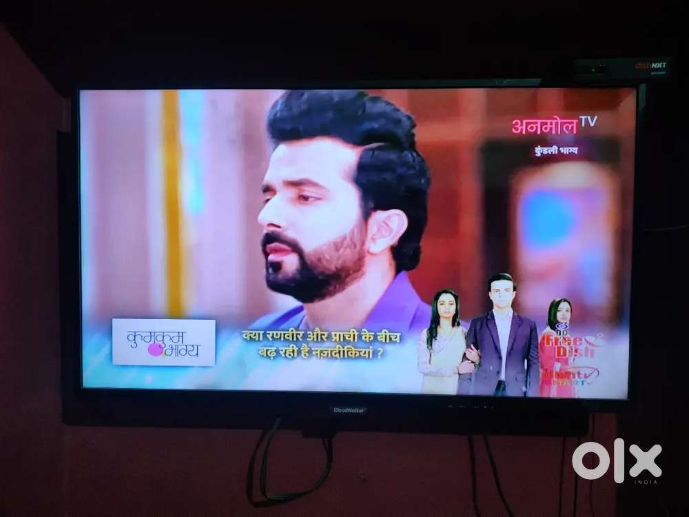 CloudWalker 40 inch 4K Ready Smart Full HD LED TV (Black)