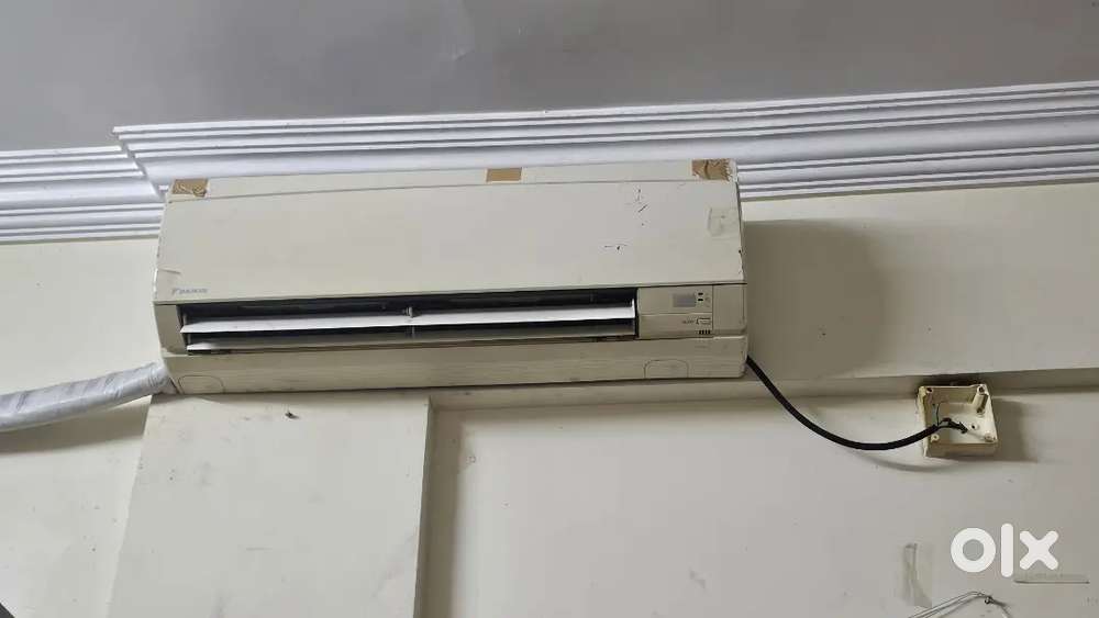 Daikin AC 1 ton