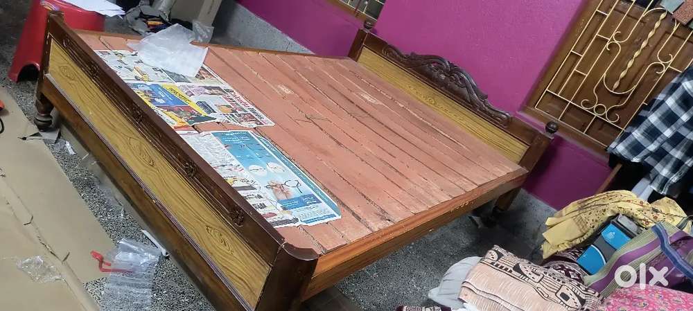 Queen sized Good condition bed