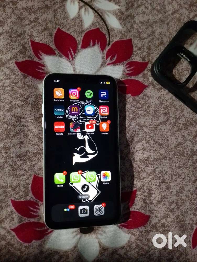 Iphone 11 4/64 white colour 80% bettry helth