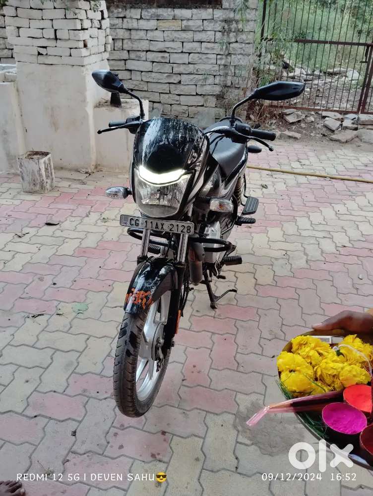 A 1  condition hain. Showroom conditions.  Milega 75/80.  Good