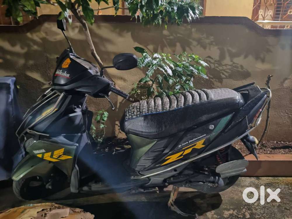Yamaha ray ZR125 less used well maintained with single owner.