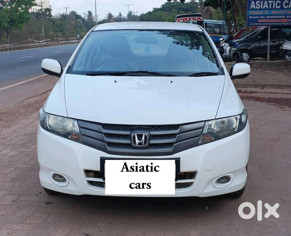 Honda City V AT, 2010, Petrol