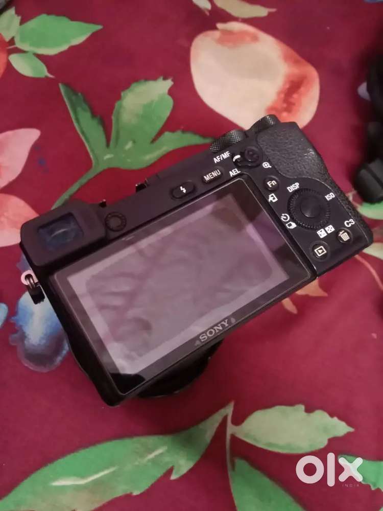 Sony 6500 with 18-105 power zoom lens all accessories nice condition