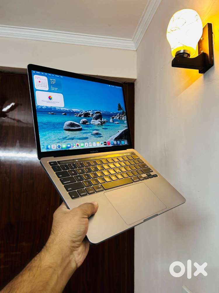 Apple MacBook Pro Touchbar