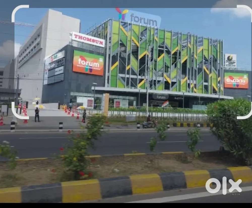 PVR FOURM MALL MARADU