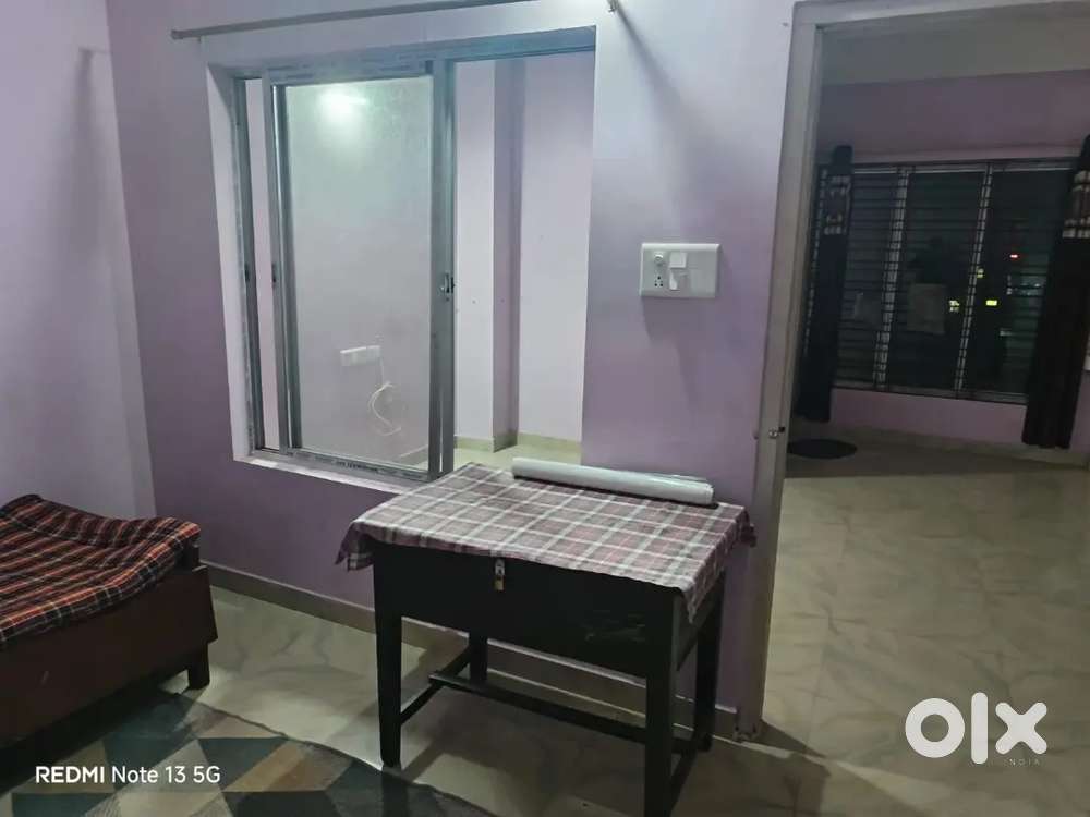 1BHk flat semi furnished rent