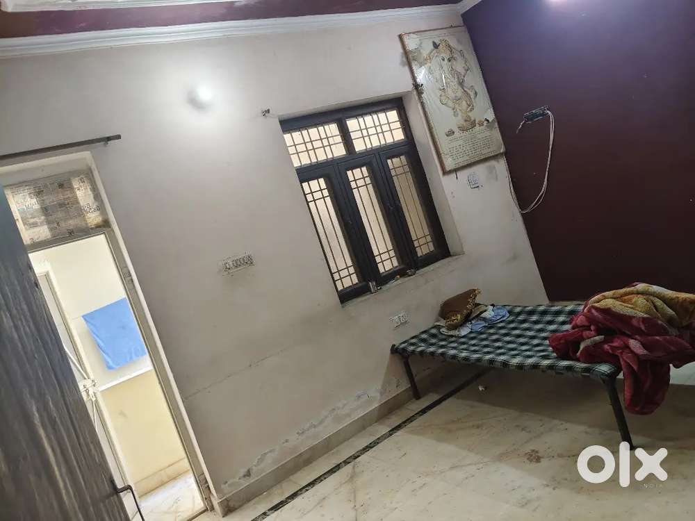 One room available for one boy student no kitchen allowed