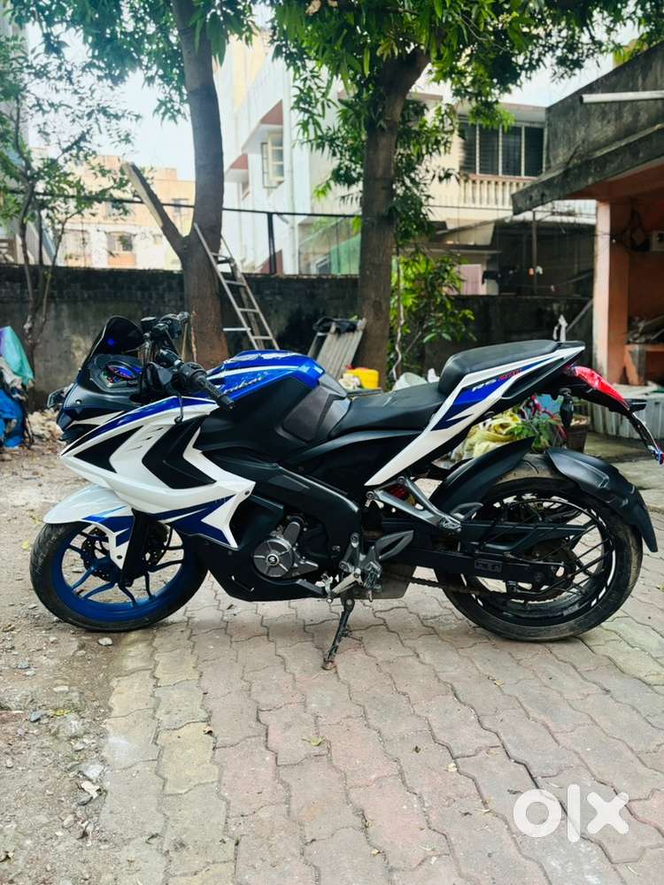 Pulsar Rs 200 / urgent sell