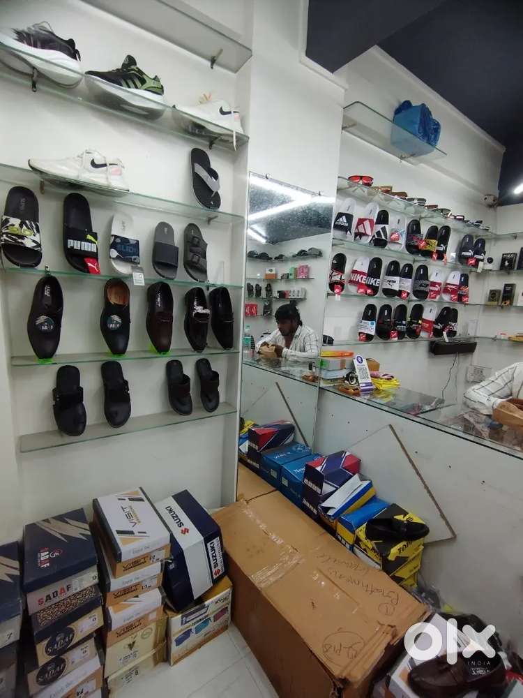 दुकान चालवायला देणे आहे