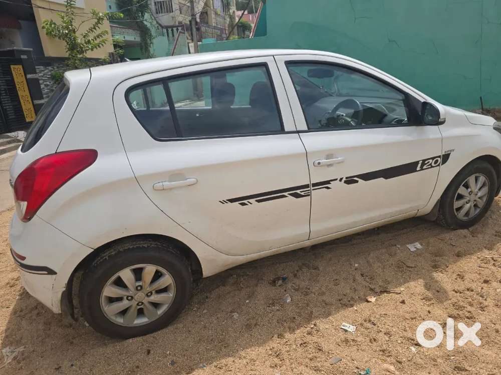 Hyundai i20 2013 Petrol 92000 Km Driven Well maintained