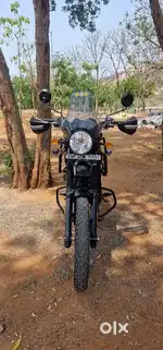 Royal Enfield Himalayan 411 Black in Excellent condition