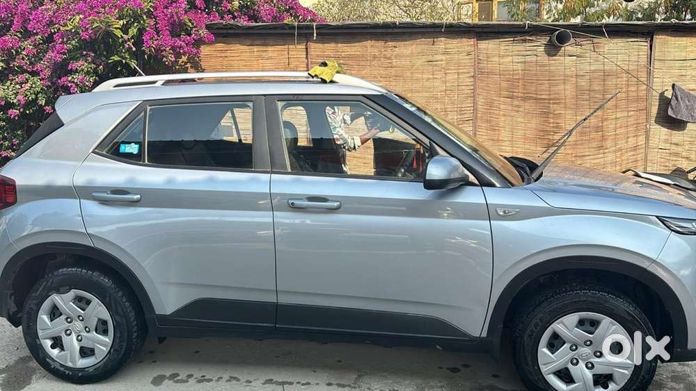 Will be selling my venue 2020 model, 56000 km driven