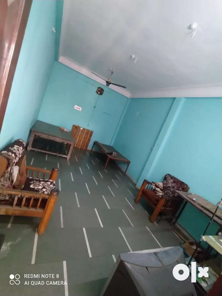 Room for bachelors students are allowed electricity included in rent.