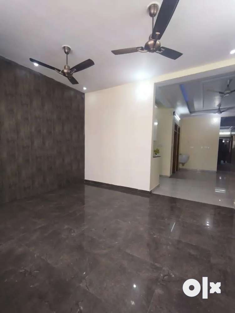 Spacious 3bhk flat on sale main canal road