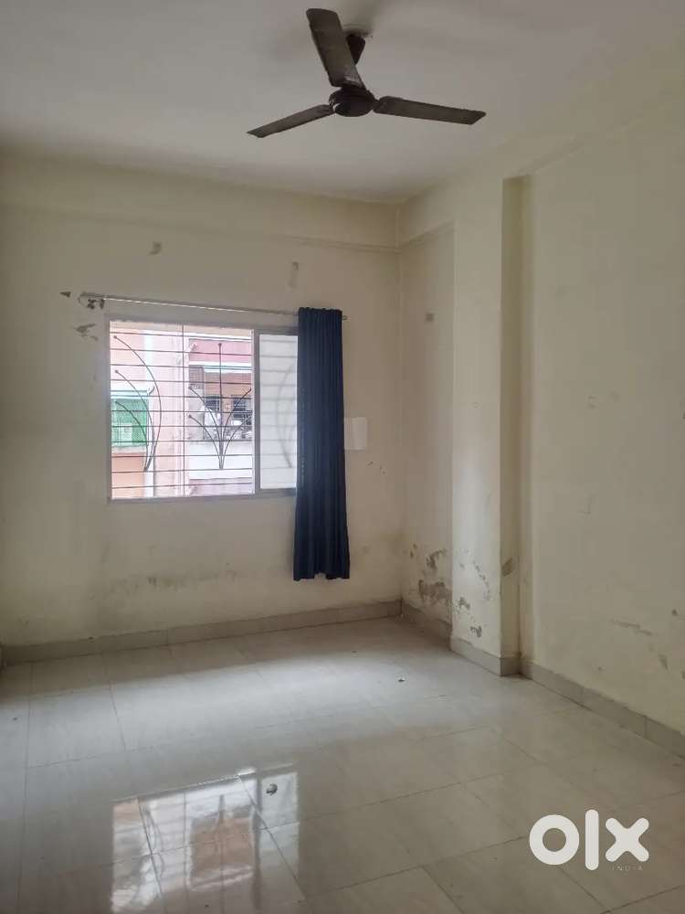 Looking for a female flatmate for sharing 2bhk flatmate