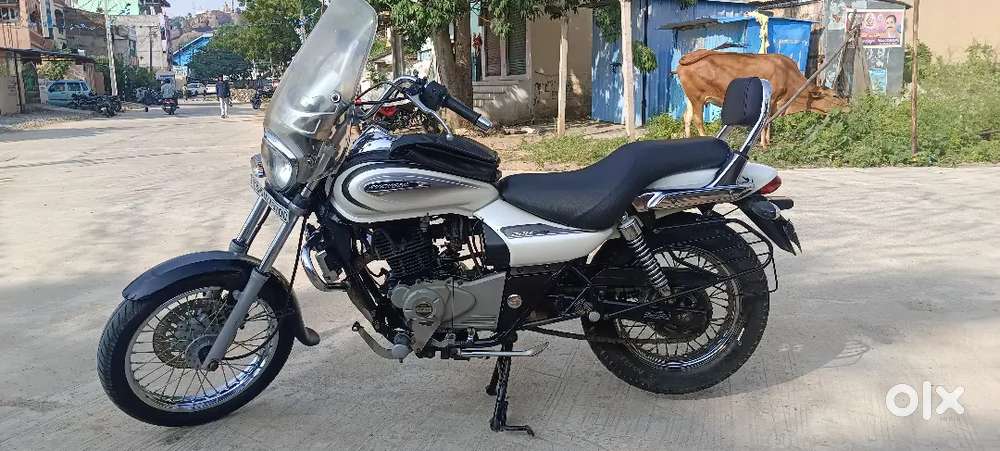 Bajaj avenger 220 cruise bs4