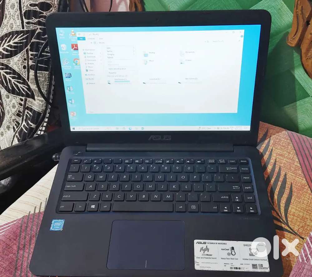 Asus laptop E402N 2017 model