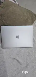 MAC BOOK AIR M1