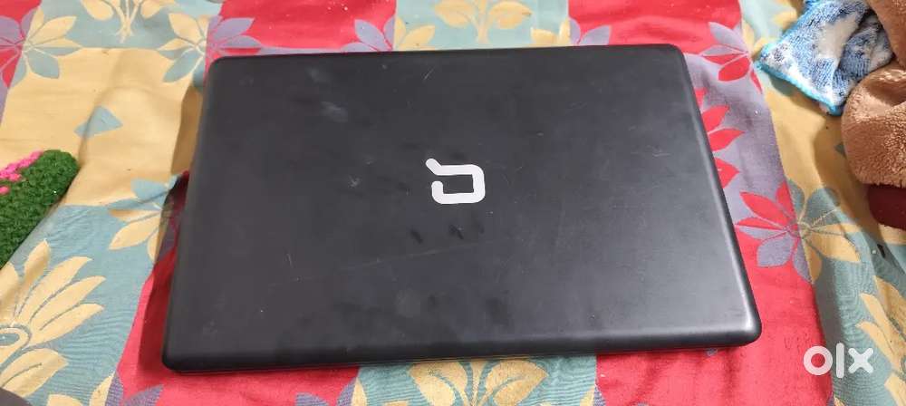 Compaq laptop matt black