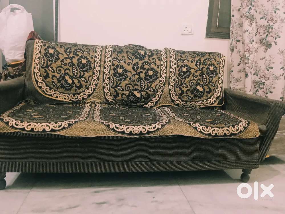 VINTAGE SOFA