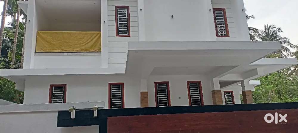 KOZHIKODE POOLADIKKUNNU 4 BEDROOM HOUSE FOR SALE