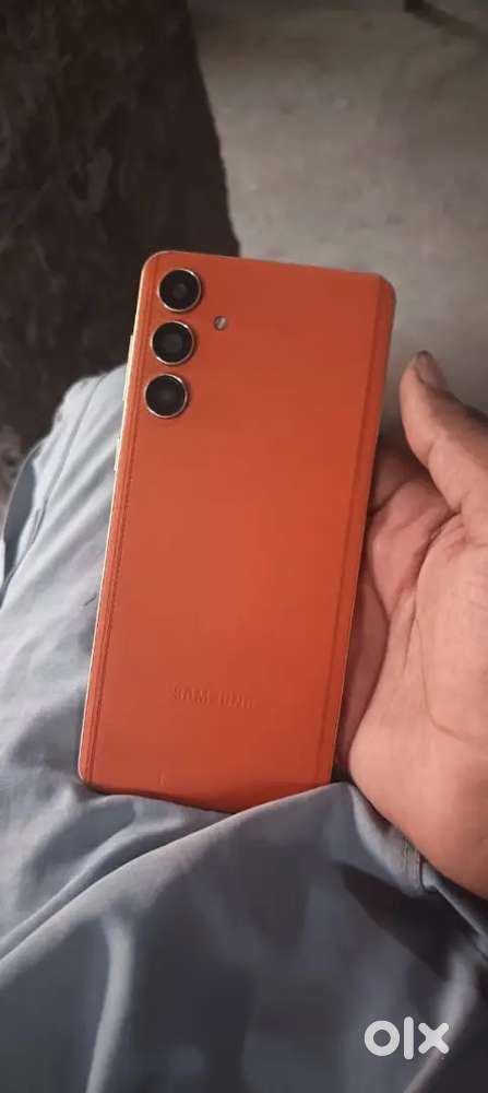 Samsung f55 koi kami nahi he