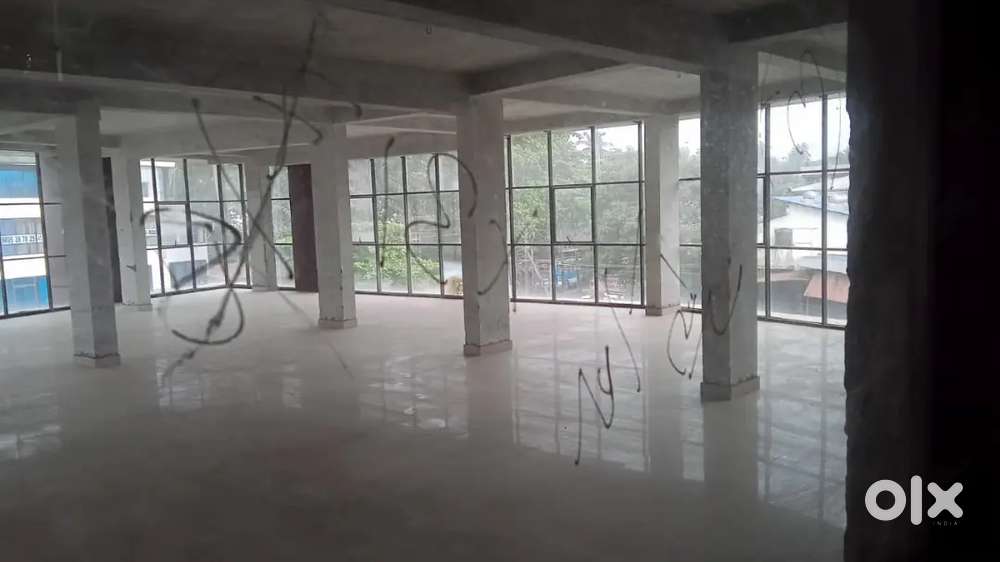 2000 square feet office space