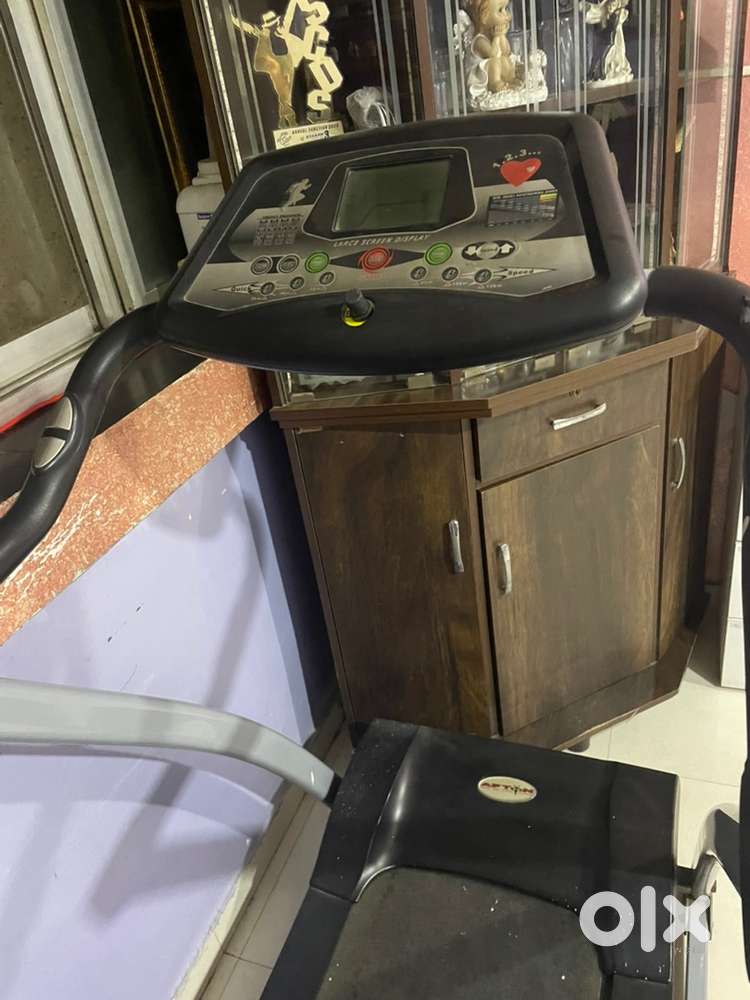 Treadmill electronic
