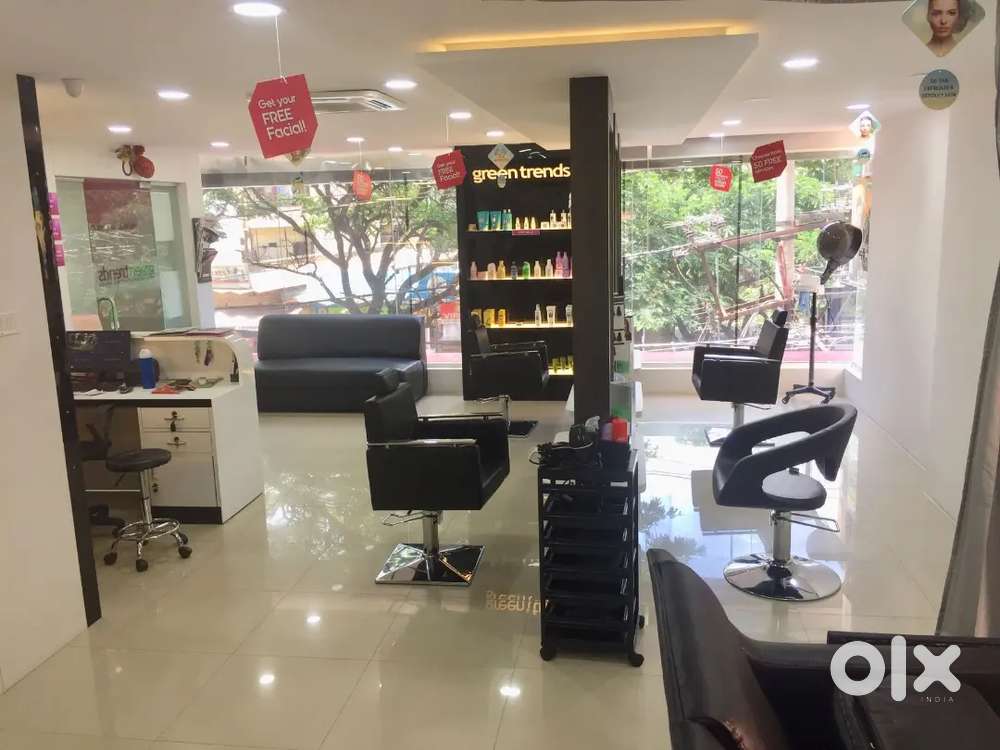 Need staff for beauty saloon