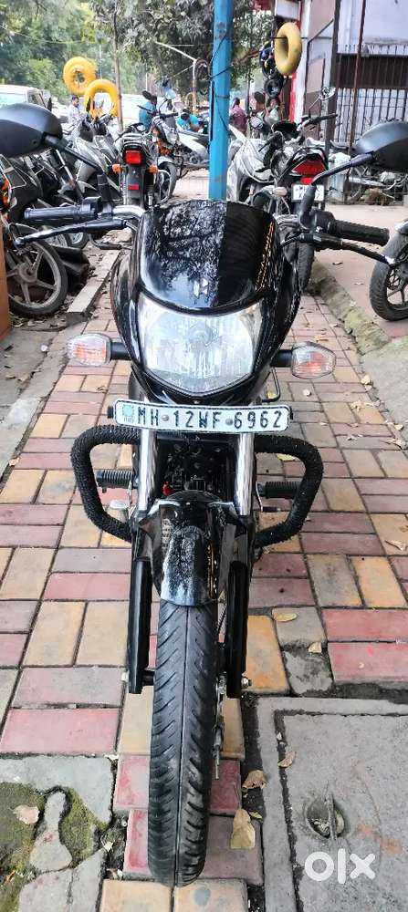 A Hero HF Deluxe bike is good condition