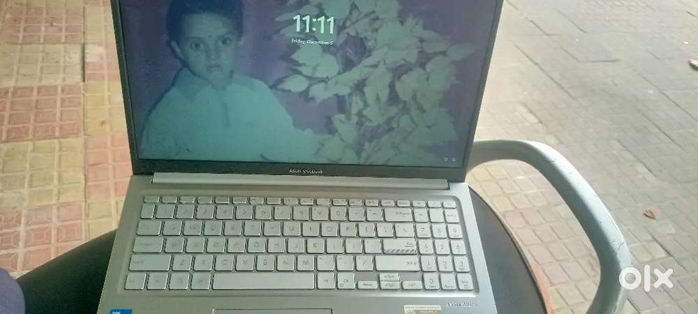 20 days old laptop to sell