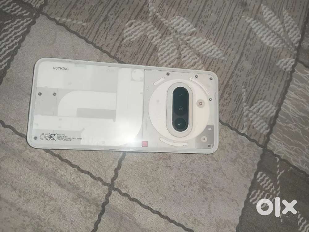 I am sale my one month old nothing 3a phone