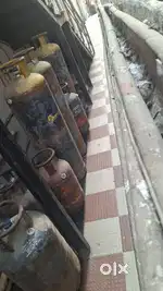 GAS DELIVERY BOY