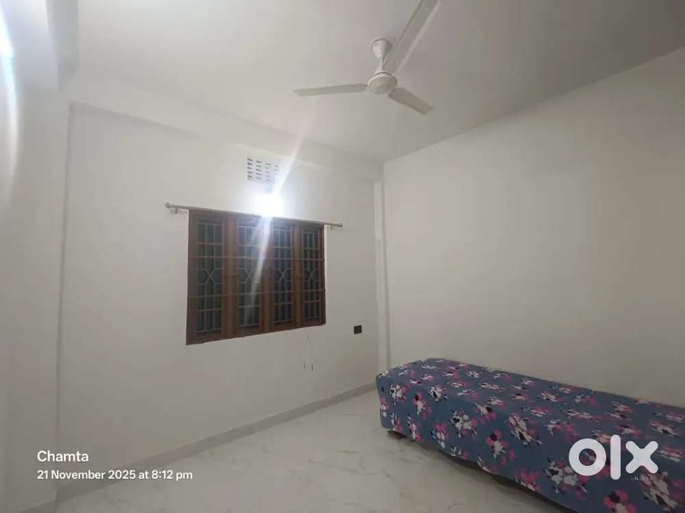 2 Bedrooms 1 kitchen 1 bathroom