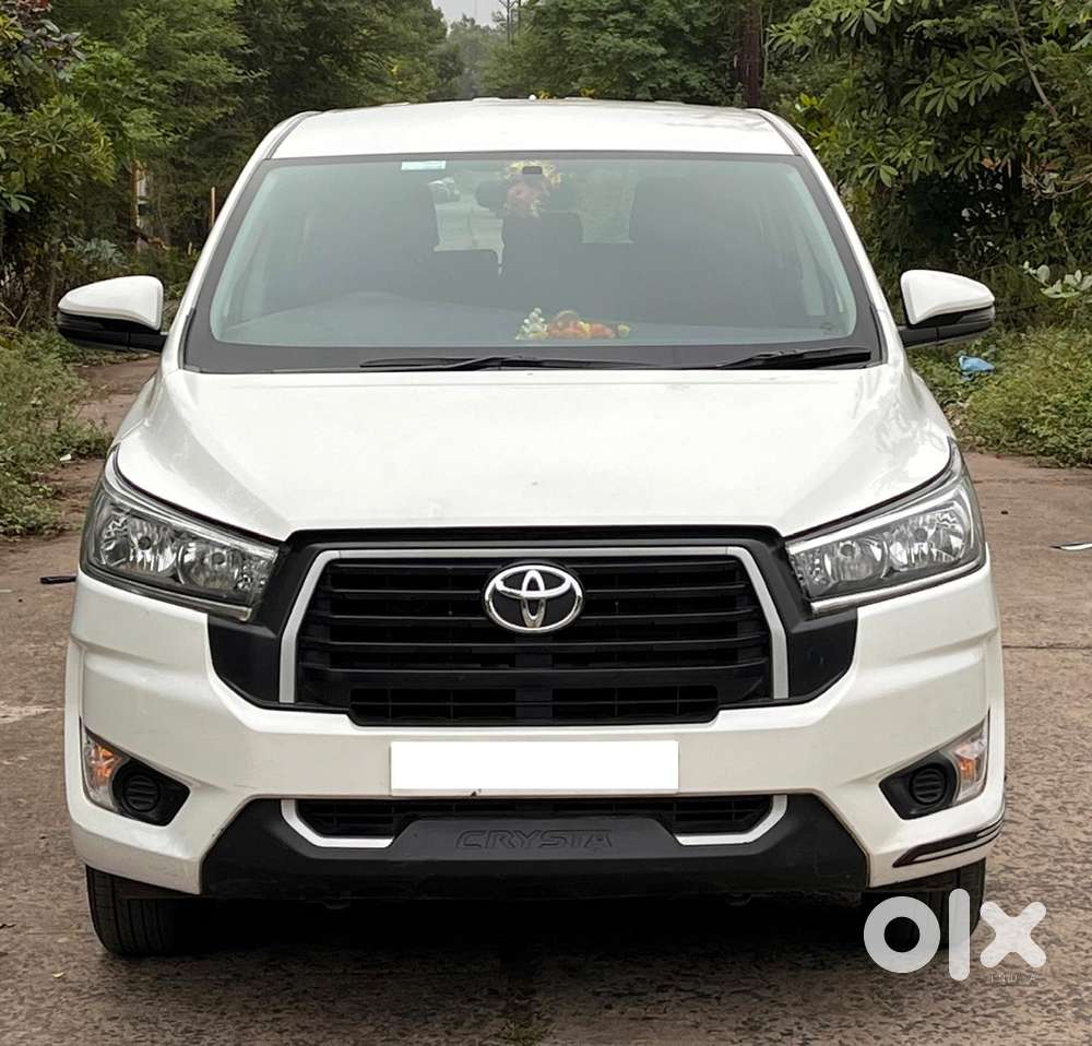 Toyota Innova Crysta 2.4 G MT 7 STR, 2023, Diesel