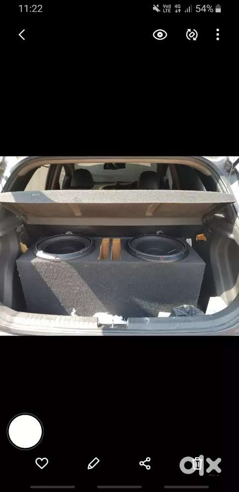 Dual subwoofer box