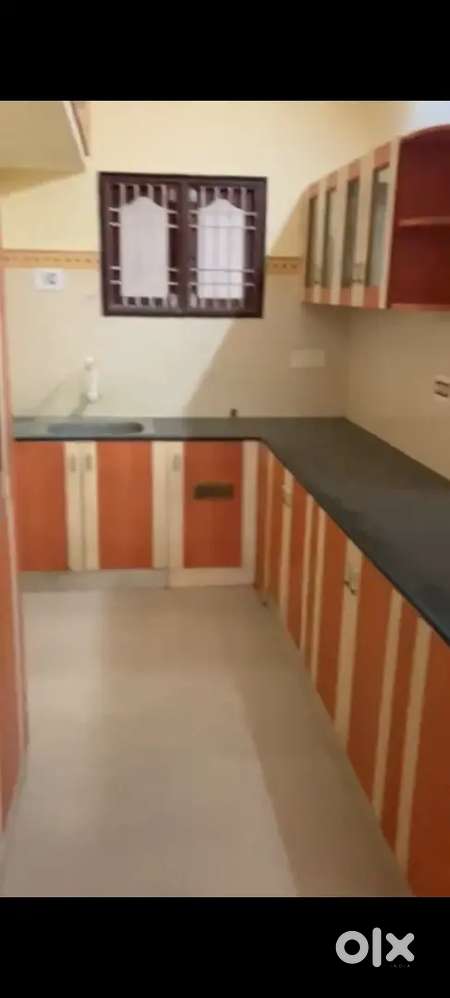 RESALE 2bhk @ Gayathri Nagar medavakkam