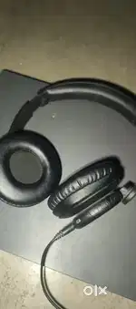 Boat headphone