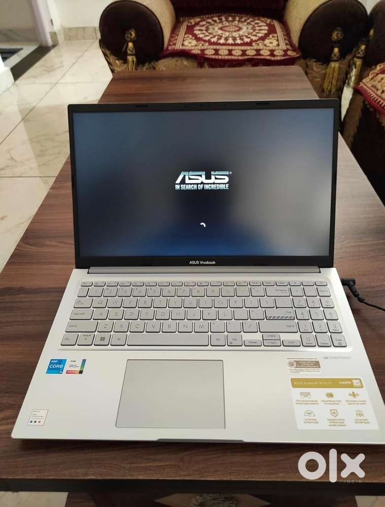 Asus Vivobook 15  i5 12th Gen  JUST LIKE NEW!