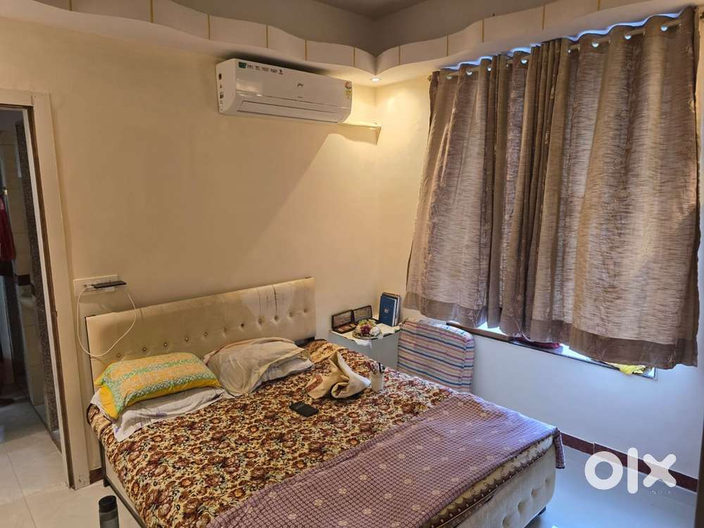 GIRLS AND BOYS SHARING ACCOMADATION