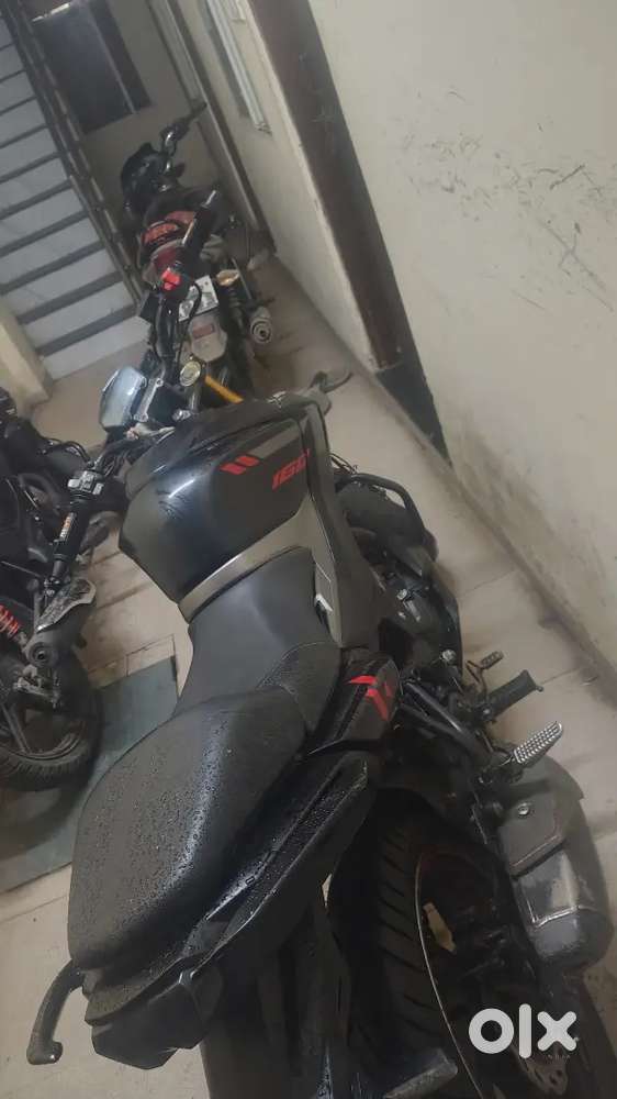 Hero Xtreme  160 4v Brand new condition  only 17500 running